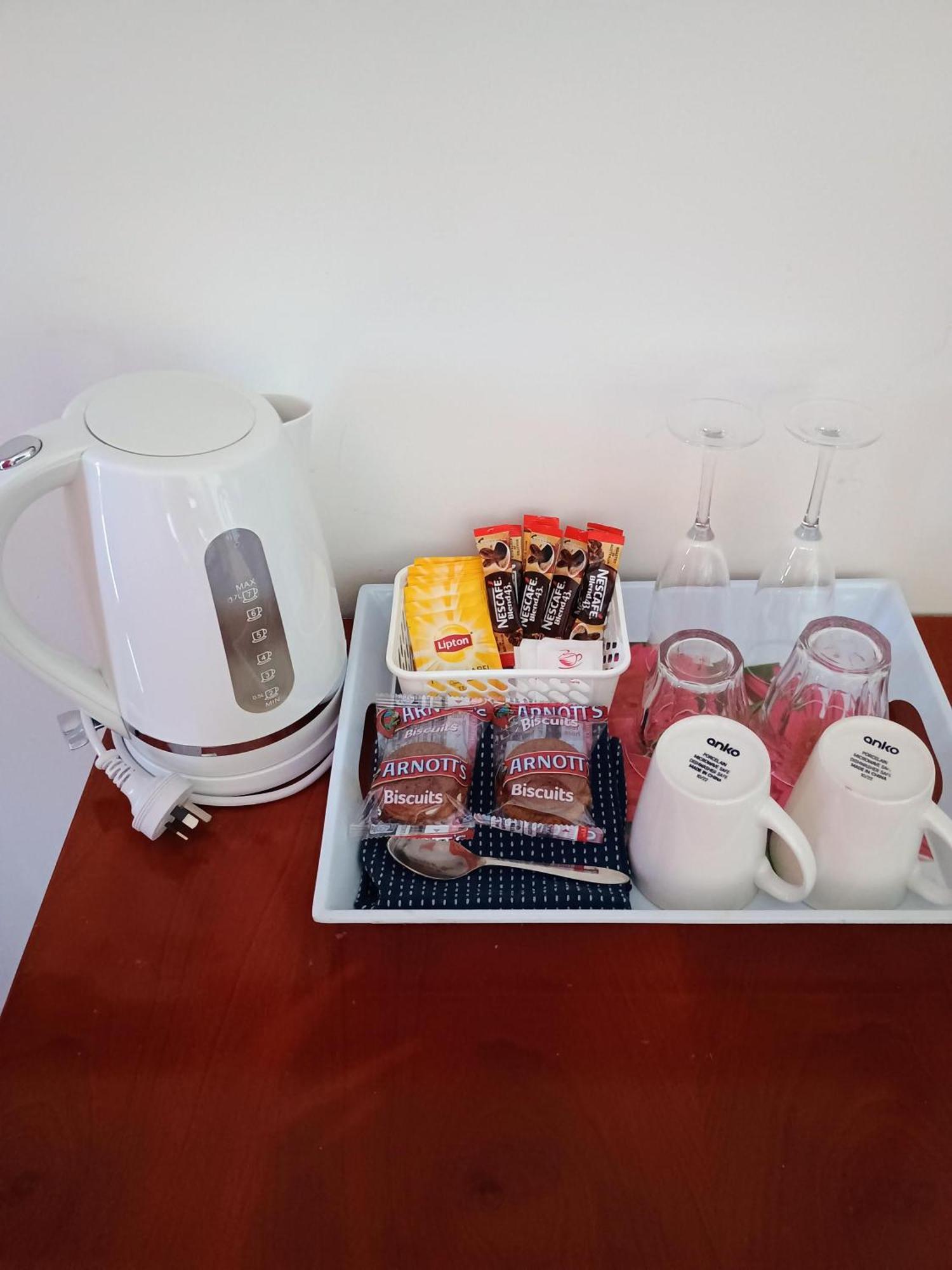 دوبو Across Country Motor Inn المظهر الخارجي الصورة