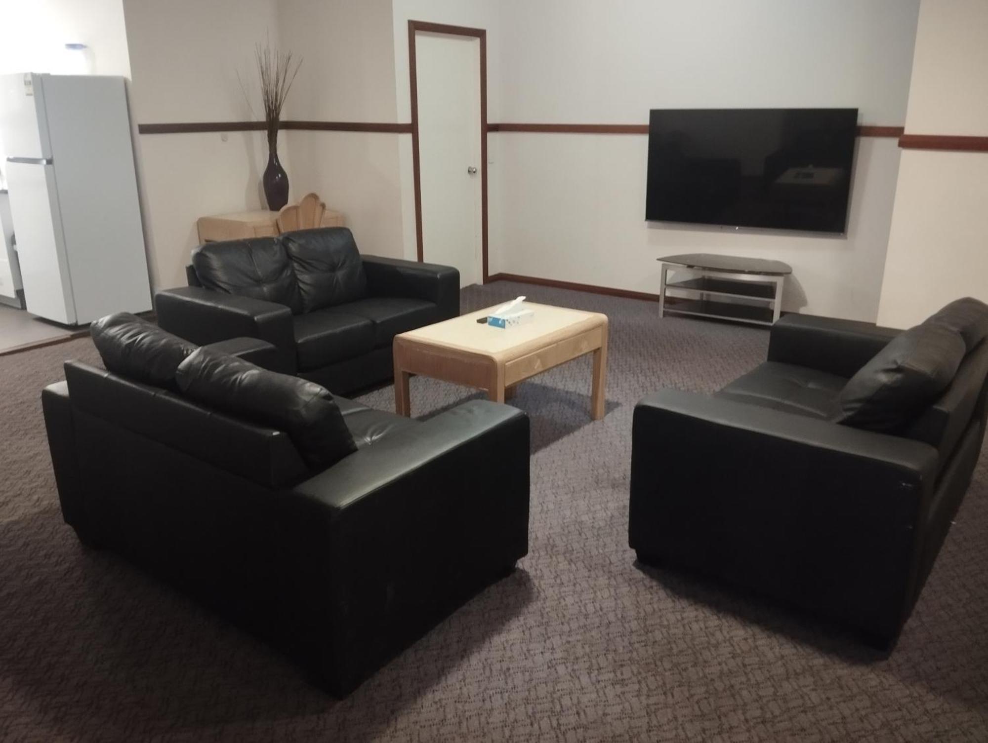 دوبو Across Country Motor Inn المظهر الخارجي الصورة